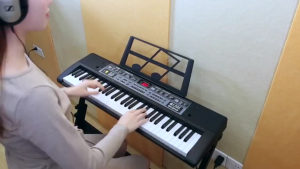 Đàn Piano Điện Tử 61 phím Đàn Organ Electronic cho bé - Đàn điện tử Dành Cho Người Lớn Học Kèm Mic Sạc Giá Đỡ