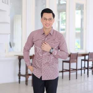 Kemeja batik pria slimfit premium lengan panjang motif KAYANA warna ungu motif terbaru bahan katun lapis furing halus atasan batik pria formal baju batik pria
