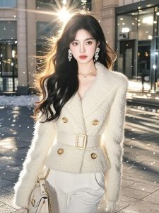 Elegant Short White Jacket for Women Slim Fit Ladylike Style Early Autumn Fashion Design Unique And Attractive Coat