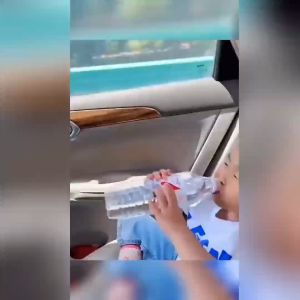 Mineral Water Bottle Cap with Straw Cap Conversion Head: A Baby Anti-Choking Portable Storage Solution