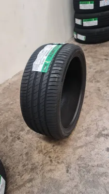 ยางรถยนต์ 245/35R20 DELINTE ยางผลิตไทยคุณภาพดีดอกยางนุ่มเงียบราคาถูก ยี่ห้อดีเซนเต้ ปี2025แถมฟรีจุ๊บลม (ราคา1เส้น)มีบริการเก็บเงินปลายทาง