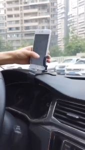 Holder U 360 Rotasi HD22: Cara Praktis Mengakses Gadget/GPS Saat Berkendara