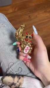 HỘP QUẸT BẬT LỬA LỰC SỈ MAY MẮN CHIÊU TÀI ( XÀI GA )