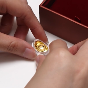 Chow Sang Sang 周生生 999.9 24K Pure Gold Chinese Gifting Collection Yuanbao Sycee Ornament for Women & Men 93956O Price-by-Weight 3.74g Gold
