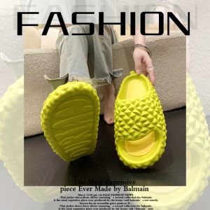 PiShops ใหม่🍯รองเท้าแตะแฟชั่น รองเท้าแตะแบบสวม น้องทุเรียนสุดน่ารักน่าใจ พื้นหนา นิ่มสูง สดใสมากของวันเบา พร้อมส่ง คุณมีความสดใสที่จะเริ่มต้นในบ้าน คุณชื่อใครหมอนน่ารัก