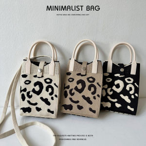 Mini Knitted Phone Bag Leopard Spot Pattern Womens Shoulder Bag Portable Compact Coin Purse Autumn Winter New Style Black White