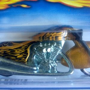 Diecast motor Hot Wheels Scorchin Scooter ( gold )