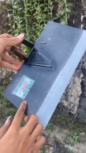 Cangkul Lebar 30 cm Cangkul Kolong Lebar Membersihkan Kebun & Kotoran Hewan