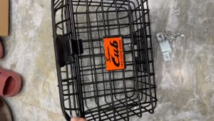 Rổ xe Cub khung inox dày full pát và có nắp đủ màu nhé