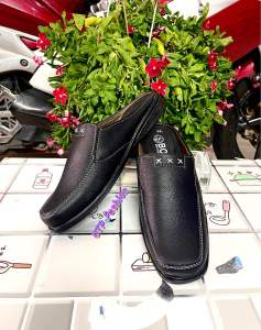 Dép sapo nam size từ 38-44..Chất da mềm mạiêm chân..Phom chuẩn đẹp..Khâu đế sẵn chắc chắn