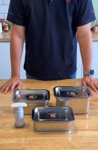 Buffalo 牛头牌 SUS 304 Stainless Steel Vacuum Food Container Set (1.2L+1.5L+2L) with Hand Pump Microwaveable