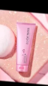 โลชั่นน้ำหอม Luofmiss body lotion หอมกลิ่นดอกไม้ หอมติดผิว ช่วยให้ผิวเนียนนุ่มชุ่มชื้น กระจ่างใส 100ml.