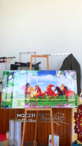 Tranh mã đáo thành công treo tường tranh ngựa bát mã tráng gương tranh ngựa mã đáo thành công phi dưới bầu trời trong xanh treo tường tranh ngựa 3d tráng gương MQC231