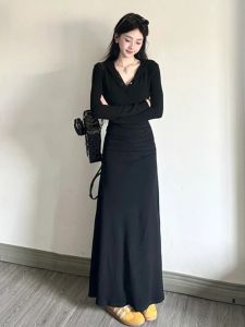 ชุดเดรสยาวคอวีแขนยาวสีดำทรงเข้ารูปสไตล์ฮิปซีสำหรับผู้หญิง ฤดูใบไม้ผลิ ฤดูใบไม้ร่วง ฤดูหนาว เดรสยาวทรงเข้ารูปสไตล์ฝรั่งเศส