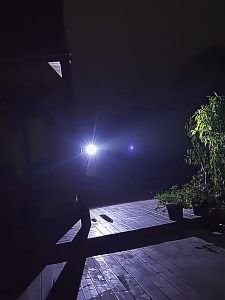 ไฟหน้าแบบลำแสงที่แข็งแกร่งแบบชาร์จไฟได้ สว่างเป็นพิเศษระยะไกล