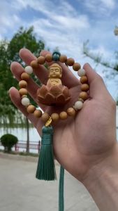 Khánh treo gương xe ô tô quan âm và phật tổ vòng gỗ hoàng liên thu hút tài lộc mang lại may mắn