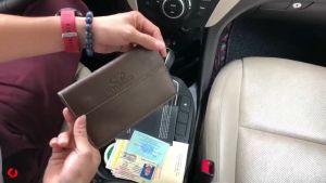 Ví Da Đựng Giấy Tờ Xe Ô Tô Túi Đựng Giấy Tờ Xe Hơi Dập Logo Các Hãng Cao Cấp Chevrolet Ford Hyundai Honda Kia Không logo Mercedes Lexus Mazda Mitsubishi Nissan Peugeot Suzuki Toyota Vinfast