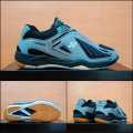 sepatu bulutangkis,sepatu badminton,anti licin,anti slip,bawah outsol karet. 