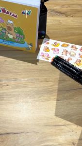 Sách - Sách Tô Màu - Bốn Mùa Của Capybara Và Mèo Cam