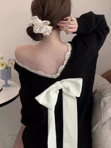 Loose Knitted V-neck Sweater Womens Autumn Winter New Style Lazy Fashion High Sensation Butterfly Knot Backless Long Sleeve Top