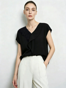 AMII | Elegant Commuter V-Neck Flounce Lace Blouse
