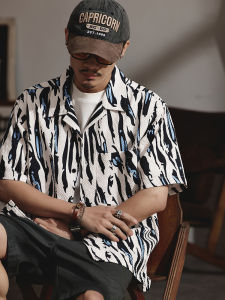 American Retro Hawaii Printed Shirt: A Polka Dot Print Short Sleeve Beach Shirt