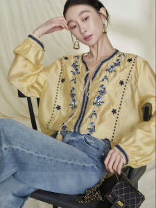 SUSHE | Romantic Style Artistic Tied V-neck Blouse With Lycell And Contrast Embroidery