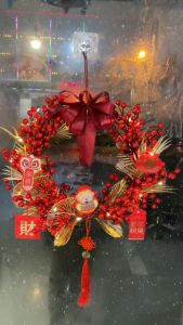 VÒNG HOA ĐÀO ĐÔNG TREO CỬA TRANG TRÍ TẾT may mắn tài lộc TẶNG KÈM ĐÈM - HANDMADE (NHIỀU MẪU) QT961