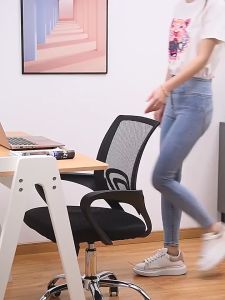 XPX Official Store เก้าอี้ผู้บริหาร-สำนักงาน 95-103 ซม. Office Chair เก้าอี้ ซูมูม เติมเต็ม เก็บปรับแต่ง ลองได้ คุณภาพสูง คุณสมบัติของสุขภาพ เก้าอี้เอ็นที่จะทำงาน เก้าอี้โต๊ะคอม มือกอารแต่งหน้า ปรับหมุนได้ เพียง 95-103 ซม