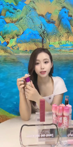 [BSIMONE Official Flagship Store] BSIMONE 6-Color Mushroom Cap Cushion Foundation - Light Tapping for Instant Coverage High Concealment Long-Lasting without Caking Suitable for All Skin Tones Lazy-Friendly No-Tool Foundation Stick