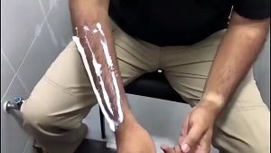 จัดส่งฟรี!✨✨✨ออกแบบมาสำหรับผู้ชาย ครีมกำจัดขนสำหรับผู้ชาย กำจัดครีม กำจัดขนครีม ครีมกำจัดธรรมชาติ ไม่เจ็บปวดกำจัดขนครีม ขนหลุดออกทันที กําจัดขนส่วนเกินเช่นเครา ขนใต้แขน ขนขา ขนส่วนตัว อ่อนโยนและไม่ระคายเคืองทุกส่วนครีมกำจัดขนแร้