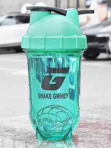 Gwhey Shake Cup Heat-Resistant Gym Sports Cup Leakproof Belt Scale Men and Women Tritan Protein Shake Powder Cup