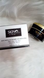 KEM SKINQ TRẮNG DA SE KHÍT LỖ CHÂN LÔNG 20GR