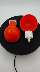 เครื่องจ่ายน้ำไก่ ถ้วยให้น้ำไก่อัตโนมัติ แบบเกลียว  สําหรับรดน้ำไก่