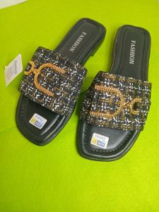 Sandal Flat Teplek Wanita Trendy