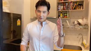 โจ๊กข้าวกล้องธัญพืชงอก อมยิ้ม รสผัก (40 กรัม x แพ็ค 12 ซอง)