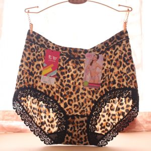 Pure Cotton Ice Silk Womens Underwear Anti-Bacterial Comfortable Flat Angle Pants mid Waist Floral Pattern Luxury Style