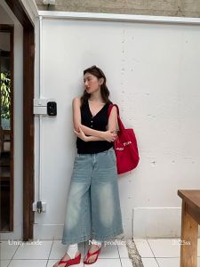 Low - rise A - line straight - leg womens jeans. Wide - leg loose - fit cropped style.