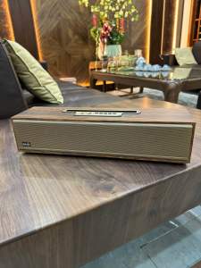 Loa Bluetooth vỏ gỗ sang trọng - lịch sự hàng Nhật chính hãng
