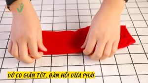 Tất Đỏ May Mắn Kèm Khả Năng Tự Sưởi và Massage Giúp Giảm Đau Mỏi Giúp Khô Chân Ngăn Mùi Hôi