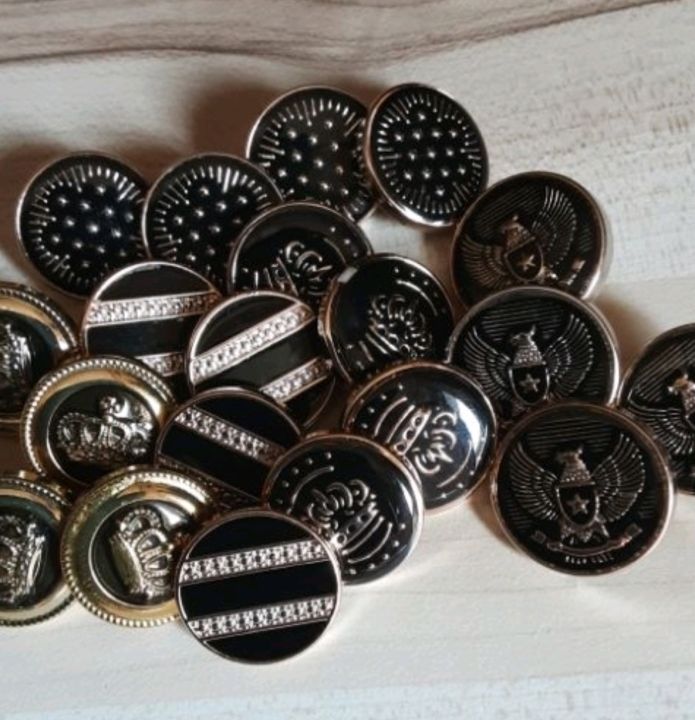 Isi 12 pcs Kancing Baju Motif Mahkota Diameter 2cm - 21mm / 5 Varian ...