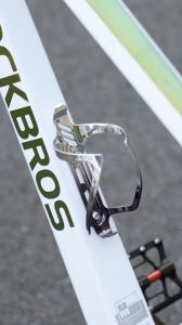 ROCKBROS Bicycle Bottle Cage Waterproof Electroplated Aluminum Alloy Cycling Cup Holder Lightweight Gradient MTB Road Bike Water Bottle Rack Bike Accessories