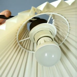Creative pleated floor lamp living room bedroom sofa creative Nordic light luxury decoration three-color light vertical light pleated +9w three-level warm light