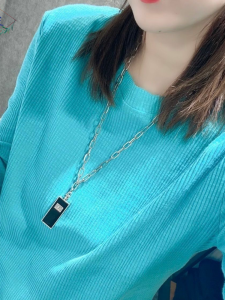 เสื้อยืดคอตตอนสีสันสดใสสำหรับผู้หญิง ทรงเข้ารูป แขนยาว ทรงหลวม ทรงเข้ารูป ฤดูใบไม้ร่วง 2022 เสื้อยืดคอกลม