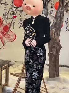 Đầm dài CHANGTONG ôm vừa vặn cổ đứng chất liệu nhung thêu màu đen phong cách Trung Hoa