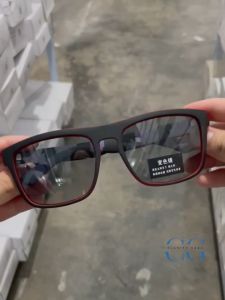 Kacamata photochromic Kacamata hitam pengubah cahaya luar ruangan kacamata hitam bersepeda persegi untuk olahraga pria