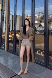 กางเกงขาสั้นผู้หญิงถักสไตล์ย้อนยุคแบบอเมริกัน ทรงเข้ารูป ทรงหลวม สไตล์ใหม่ กางเกงขาสั้นทรงเข้ารูปเอวสูง