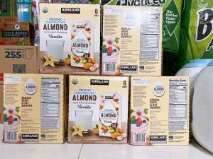 6 Hộp Sữa Hạnh Nhân Kirkland Signature Organic Unsweetened Almond Vanilla Không Đường 946ml Của Mỹ - Date 04/2026