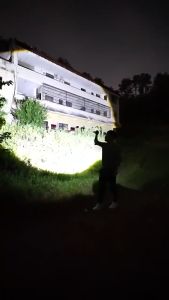 Super Bright LED Expandable Flashlight High Lumens Outdoor Emergency Torch