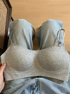 เสื้อชั้นในไร้โครงแบบสวมหัวสำหรับผู้หญิง ทรงเข้ารูป ไร้โครง ดูดซับแรงกระแทก ระบายอากาศได้ดี ป้องกันการหย่อนคล้อย ชุดชั้นในฤดูร้อน